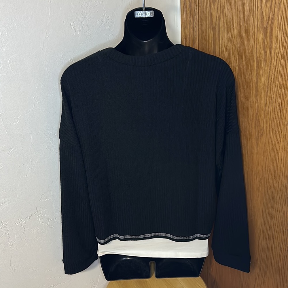 NIP Blumin black long sleeve ribbed top with white stitching M - Picture 4 of 10